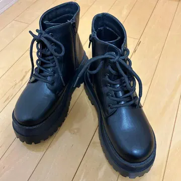 [ 24시간 이내 발송 ] 레이스업 통굽 부츠 척 포함 M 사이즈 블랙