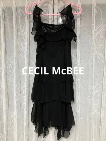 CECIL McBEE 세실 맥비 비대칭 원피스 사이즈 M