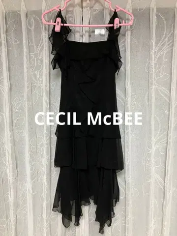 새상품급 CECIL McBEE 비대칭 원피스 사이즈 M