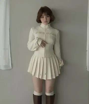 andmary Lace 로고 세트업 / 아이보리 스커트만