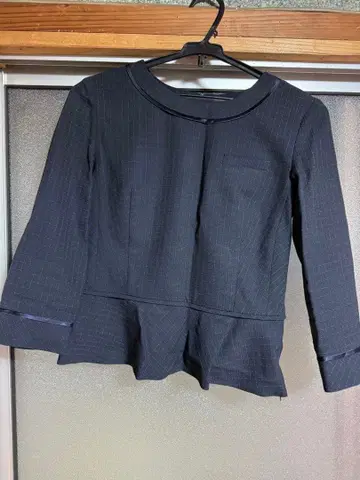 ALPHA PIER 다크 블루 페플럼 블라우스 셋업