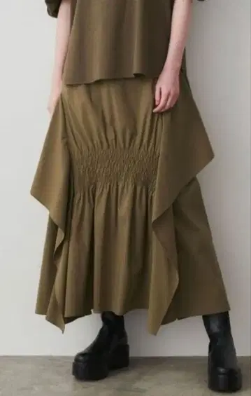 ELENDEEK 셔링 비대칭 스커트