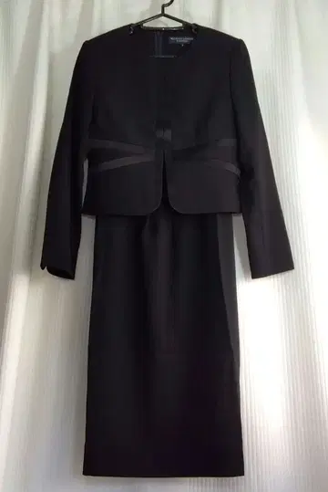 블랙 원피스 수트