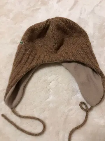 라코스테 귀도리 니트 모자