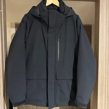 가격 인하 가능 유니클로 하이브리드 다운 후드티 블랙