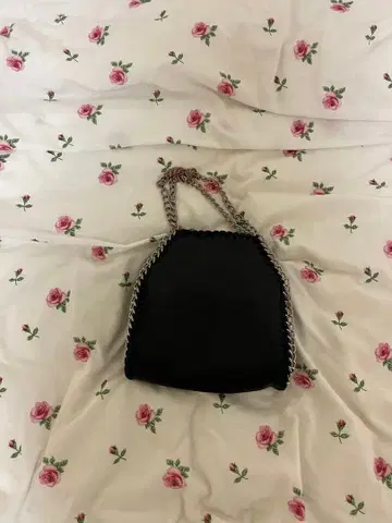 블랙 백 체인 스트랩