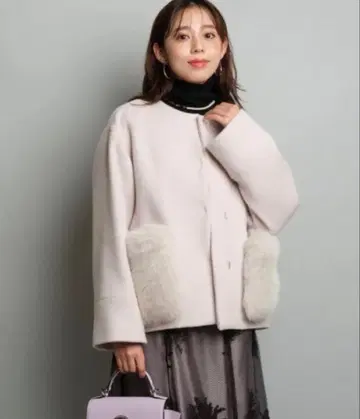 저스길리티 포켓 퍼 미디 코트