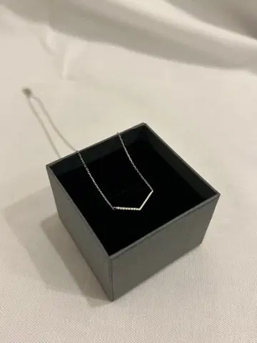 JOUETE V 목걸이 실버