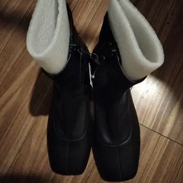 GU 울트라 스트레치 로우힐 부츠 L 블랙