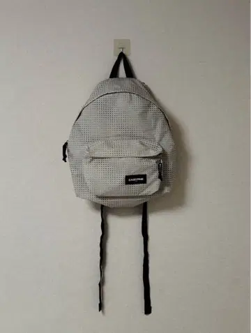 이스트팩 화이트