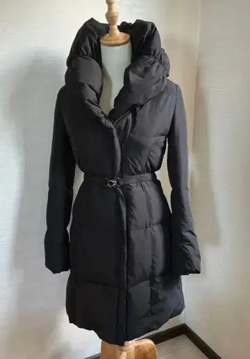 다운 자켓 블랙 Rienda