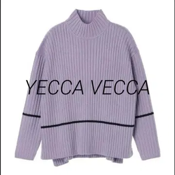 새상품급 YECCA VECCA 배색 라인 하이넥 니트