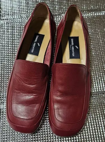 DANIEL HECHTER 버건디 가죽 로퍼 (사이즈 38)