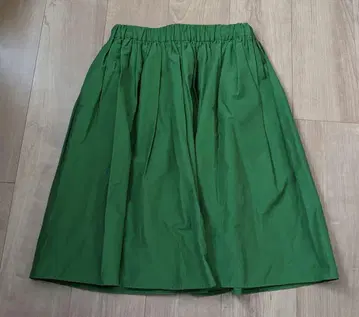 새상품 tiara 티아라 그린 타프타 스커트
