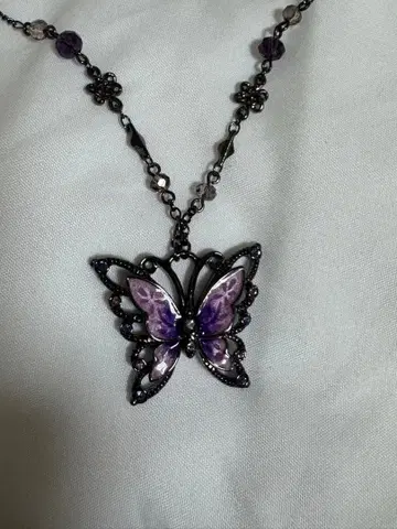 ANNA SUI 나비 모티브 목걸이