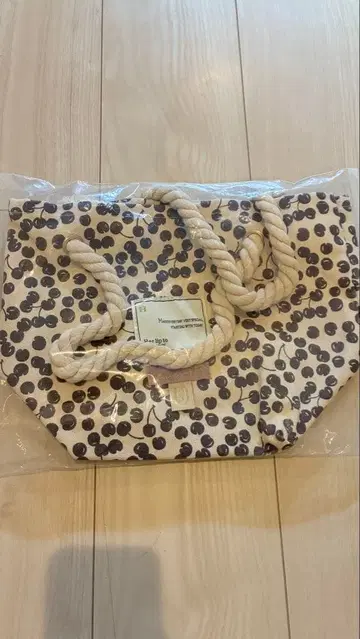 Herlipto Cherry Tote Bag 체리 토트 에스프레소