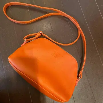 미사용에 가까운 HAMANO 가죽 숄더백 오렌지