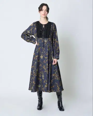 로이스크레용 원피스