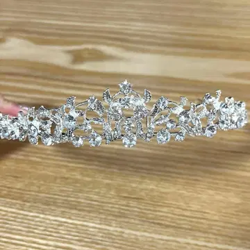 티아라 결혼식 브라이덜 로우 웨딩