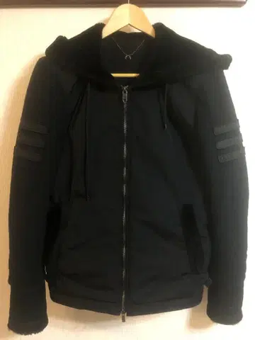 roar 블루종 후드 있음