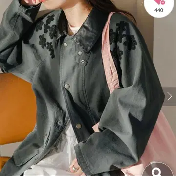 카스타네 모티브 헌팅 자켓 꽃 자수 네이비