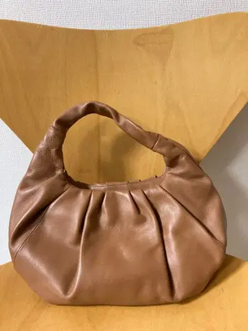 UNITED ARROWS 브라운 가죽 핸드백