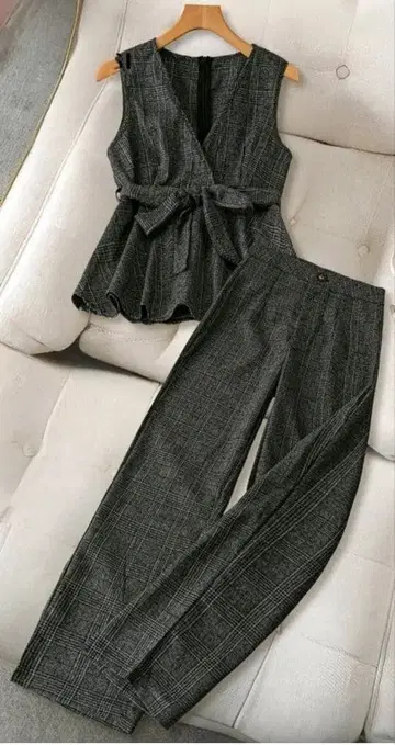 블랙 계열 체크 무늬 셋업