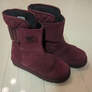SOREL 스타일리시 버건디 숏부츠 23