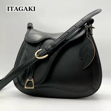 컨디션 최상 ITAGAKI 이타가키 안장 대형 숄더백 블랙 가죽