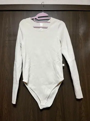 아이보리 긴팔 바디수트 룰루레몬