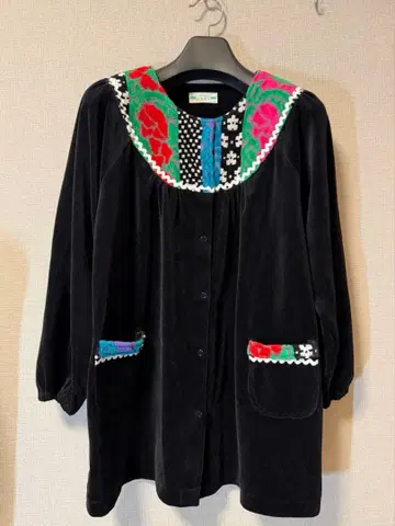 [ 미사용 새상품 ] 카라카라 룸웨어 블랙 제국 호텔