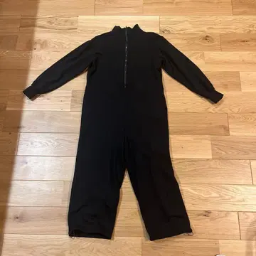 wee9s 블랙 긴팔 올인원 하프 지퍼 long 사이즈