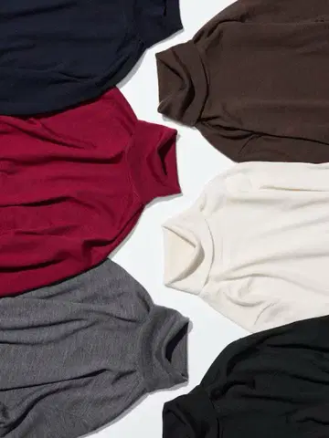 이번 시즌 UNIQLO 메리노 터틀넥 스웨터 BLACK S 사이즈