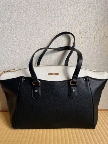 미사용 여성용 대용량 토트백(큐빅 포함)