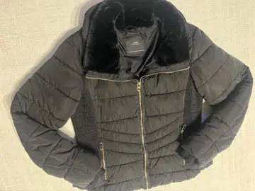 ZARA 블랙 퍼 후드 다운 자켓