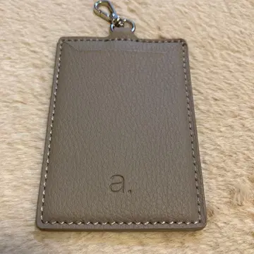 베이지 가죽 느낌 패스 케이스 a. 심플 택