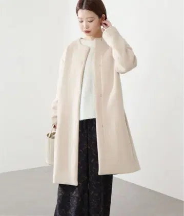 La Totalite 램스울 노카라 코트