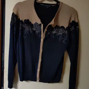 Ketty 꽃무늬 레이스 니트 가디건