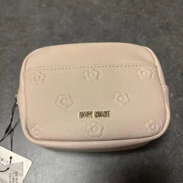 [ 미사용 새상품 ] 택 있음 마리 퀀트 심플 엠보싱 데이지 파우치