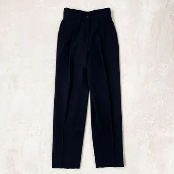 콜디아 | 하이웨스트 슬랙스 [40] 턱 센터 프레스 다크 네이비