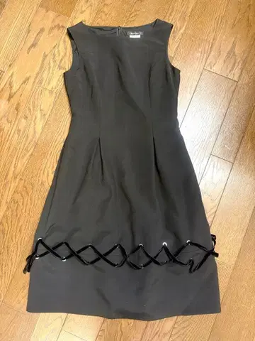 르네 블랙 원피스 34 사이즈