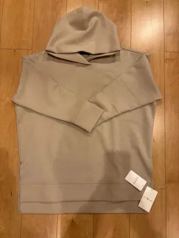 베이지 후드 부착 후드티 M 사이즈