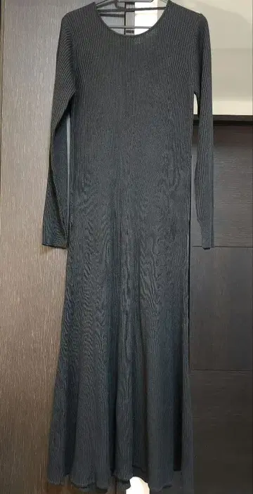 Alia 블랙 리브 롱 원피스