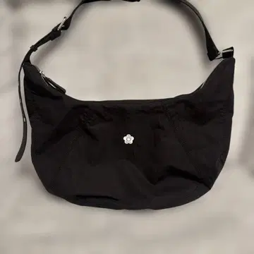 마리콴트 데이지 자수 나일론 숄더백 원숄더 새상품급