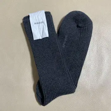 미사용 새상품 AURALEE 오라리 양말 캐시미어 혼방 차콜 남성용