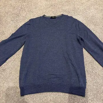 BOSS 슬림핏 V넥 스웨터 S 다크 블루