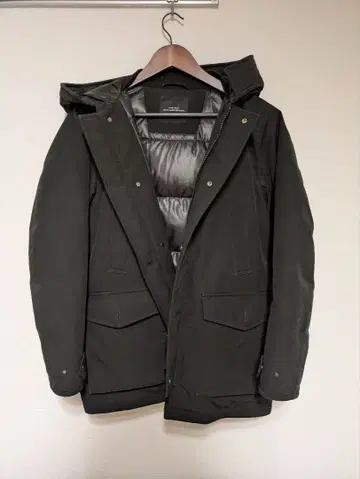 GREEN LABEL RELAXING 블랙 다운 자켓