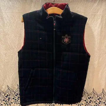 TOMMYHILFGER 네이비 계열 체크 다운 베스트