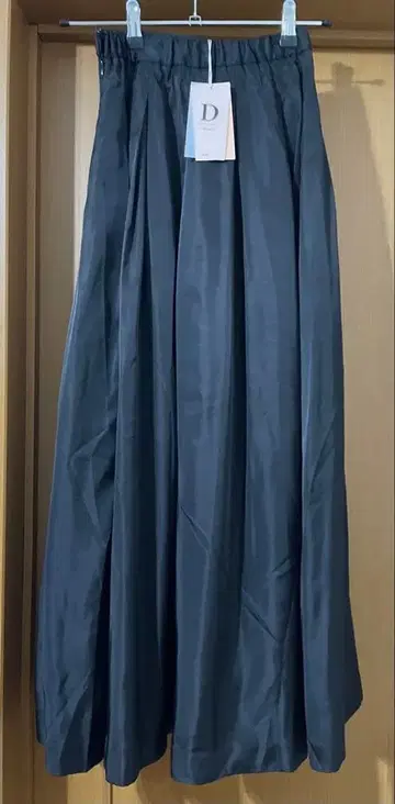 [ 미사용 새상품 ] 다리치 플레어 롱 스커트 블랙