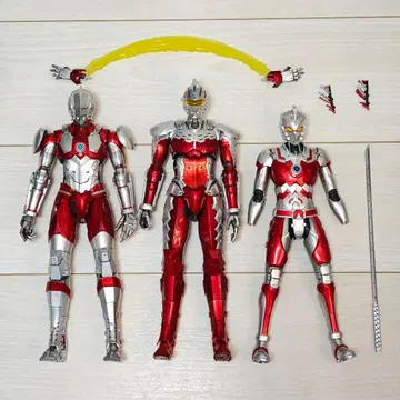 쓰리제로 울트라맨 정크 3체 세트